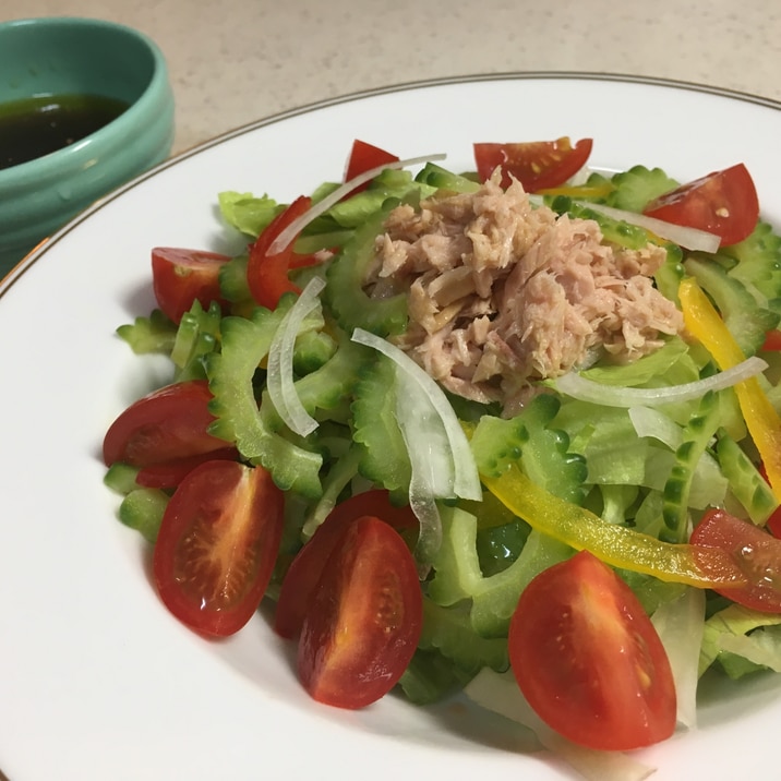 麺つゆわさびドレッシングで！ゴーヤとツナのサラダ